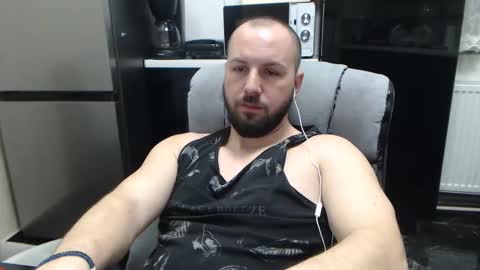 Snapshot of nickolas22 chatting on 02/04/25, 10:24 Julian online show from 02/04/25, 10:24