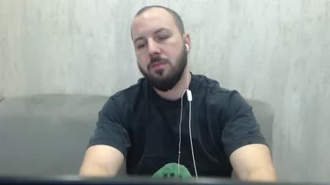 Snapshot of nickolas22 chatting on 12/03/25, 12:07 Julian online show from 12/03/25, 12:07