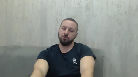 Snapshot of nickolas22 chatting on 12/03/25, 11:14 Julian online show from 12/03/25, 11:14