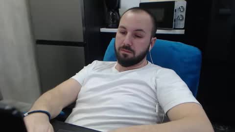 Snapshot of nickolas22 chatting on 02/03/26, 10:59 Julian online show from 02/03/26, 10:59