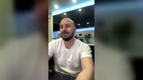 Snapshot of nickolas22 chatting on 02/14/26, 12:51 Julian online show from 02/14/26, 12:51