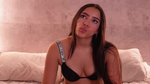 nicky and blake online show from 10/27/25, 09:52