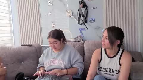 nicky_as online show from 11/27/25, 01:35