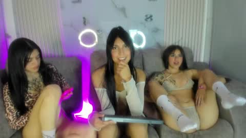 nicky_as online show from 04/22/26, 06:49