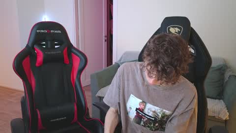 Nicki  Danny online show from 02/06/25, 06:02