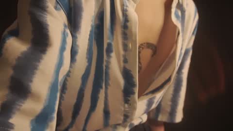 Nicky Neal online show from 02/04/25, 07:44