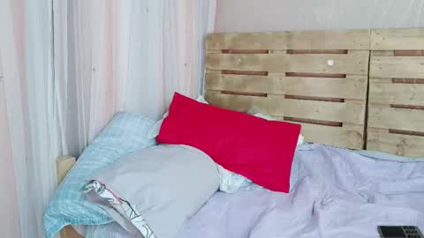 Snapshot of nicky_oli chatting on 02/15/25, 03:06 nicky_oli online show from 02/15/25, 03:06