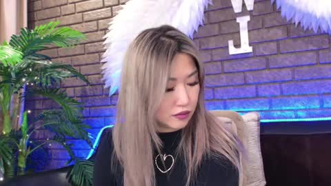 Snapshot of nicky_owl chatting on 02/17/25, 12:48 Today is my 41st birthday And in 2 hours Im waiting for you on the stream Stock up on tokens and a good mood Nicky online show from 02/17/25, 12:48