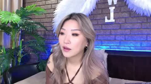 Snapshot of nicky_owl chatting on 03/01/25, 09:07 Today is my 41st birthday And in 2 hours Im waiting for you on the stream Stock up on tokens and a good mood Nicky online show from 03/01/25, 09:07