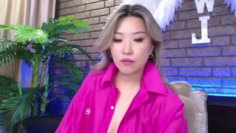 Snapshot of nicky_owl chatting on 03/03/25, 09:33 Today is my 41st birthday And in 2 hours Im waiting for you on the stream Stock up on tokens and a good mood Nicky online show from 03/03/25, 09:33
