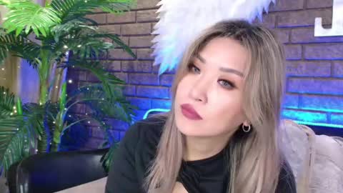 Snapshot of nicky_owl chatting on 03/09/25, 12:53 Today is my 41st birthday And in 2 hours Im waiting for you on the stream Stock up on tokens and a good mood Nicky online show from 03/09/25, 12:53