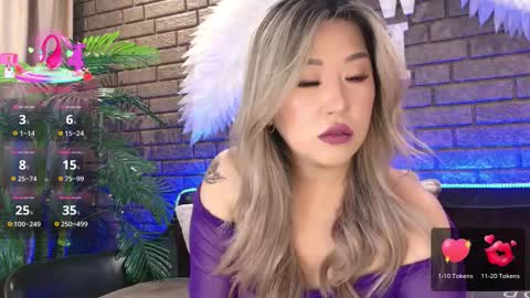 Snapshot of nicky_owl chatting on 10/02/25, 11:17 Today is my 41st birthday And in 2 hours Im waiting for you on the stream Stock up on tokens and a good mood Nicky online show from 10/02/25, 11:17