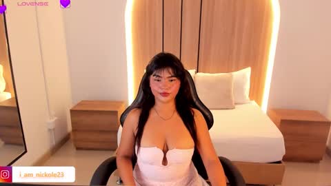 Nicky  online show from 10/29/25, 01:41