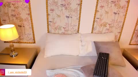 Nicky  online show from 12/22/25, 02:19