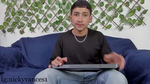 nicky online show from 01/25/25, 07:18