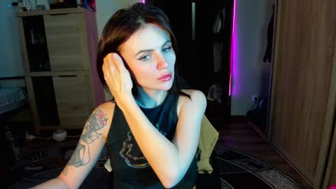 Nicky Weekends online show from 02/03/25, 04:46