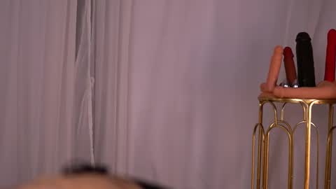 Nicky online show from 10/12/25, 05:45