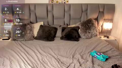 Nicky online show from 02/19/25, 03:06