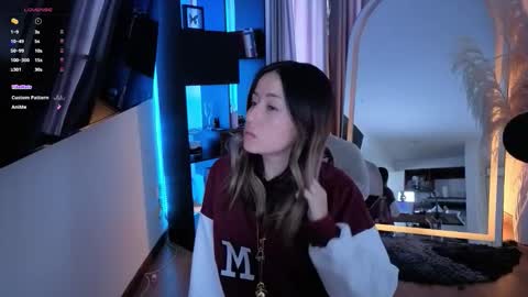 Nicky online show from 09/13/25, 07:46