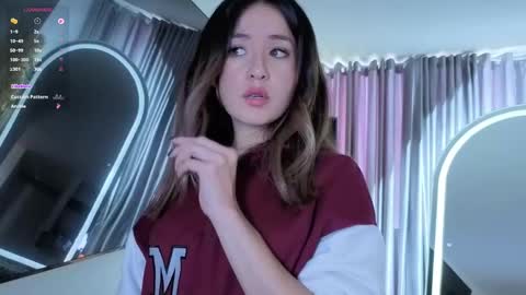 Nicky online show from 09/19/25, 06:19