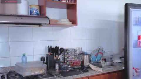 Nicky online show from 09/28/25, 04:23