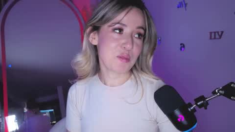 Nicky online show from 11/10/25, 11:48