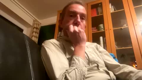 Snapshot of nico181969 chatting on 01/04/25, 04:32 Nico online show from 01/04/25, 04:32