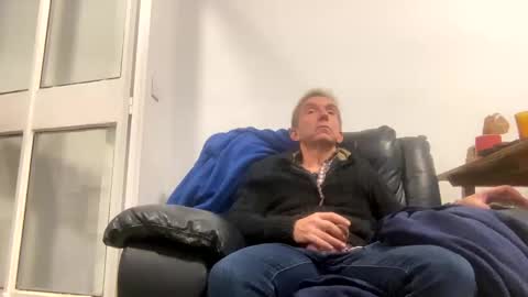 Snapshot of nico181969 chatting on 02/08/25, 11:24 Nico online show from 02/08/25, 11:24