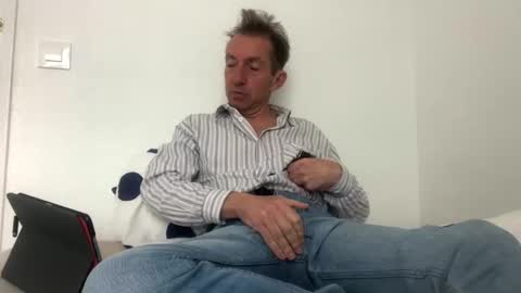 Snapshot of nico181969 chatting on 02/15/25, 11:28 Nico online show from 02/15/25, 11:28