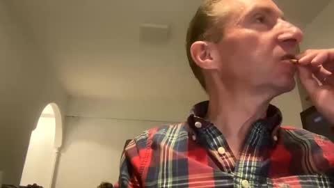 Snapshot of nico181969 chatting on 02/24/25, 09:09 Nico online show from 02/24/25, 09:09