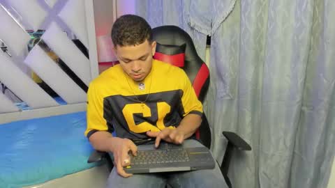 nico_blaze7 online show from 03/03/26, 07:53