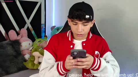 Snapshot of nico_cruz chatting on 01/05/25, 12:31 nico online show from 01/05/25, 12:31
