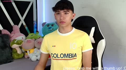 Snapshot of nico_cruz chatting on 01/10/25, 04:22 nico online show from 01/10/25, 04:22
