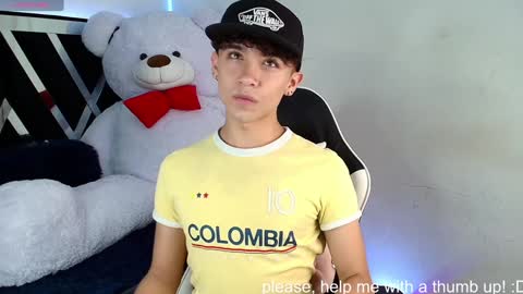 Snapshot of nico_cruz chatting on 02/06/25, 04:03 nico online show from 02/06/25, 04:03