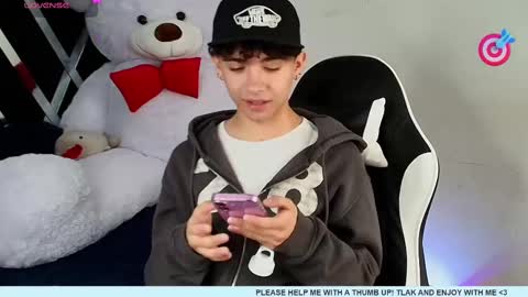 Snapshot of nico_cruz chatting on 02/09/25, 09:16 nico online show from 02/09/25, 09:16