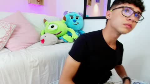 Snapshot of nico_cruz chatting on 03/01/25, 04:47 nico online show from 03/01/25, 04:47