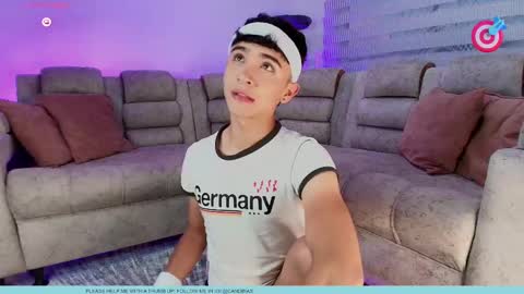 Snapshot of nico_cruz chatting on 09/25/25, 10:57 nico online show from 09/25/25, 10:57