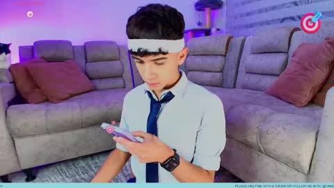 Snapshot of nico_cruz chatting on 10/17/25, 05:10 nico online show from 10/17/25, 05:10