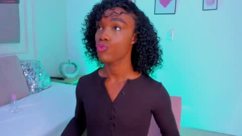 nico_dior online show from 04/17/26, 02:58