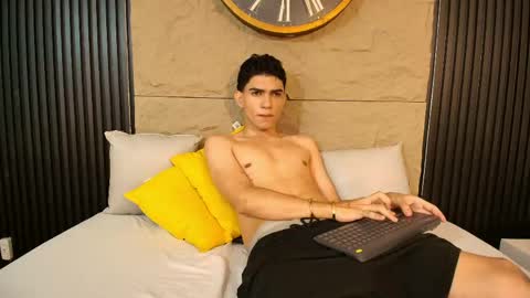 nico_monroet online show from 04/20/26, 09:49