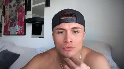 nicoferrarox online show from 03/22/26, 05:16