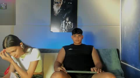 nicol_and_thiago_212 online show from 04/06/26, 10:33