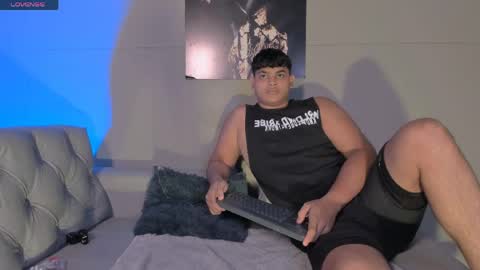 nicol_and_thiago_212 online show from 06/05/26, 10:48