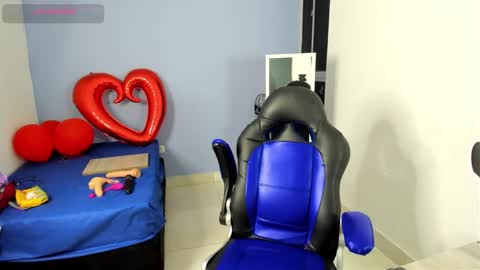 Snapshot of nicol_jone chatting on 02/16/25, 09:26 Nicol sanchez online show from 02/16/25, 09:26