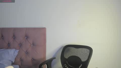 Snapshot of nicol_jone chatting on 02/17/26, 11:11 Nicol sanchez online show from 02/17/26, 11:11