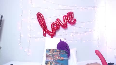 Snapshot of nicol_love0 chatting on 02/27/25, 07:26 Nicol online show from 02/27/25, 07:26