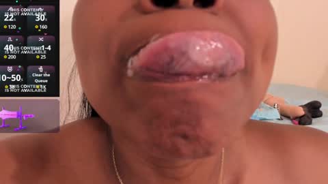 Snapshot of nicol_villa_ chatting on 12/11/24, 09:23 Nicol Villa online show from 12/11/24, 09:23