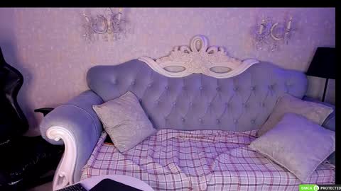 Snapshot of nicolacharlson chatting on 03/03/25, 08:16 Nicola online show from 03/03/25, 08:16