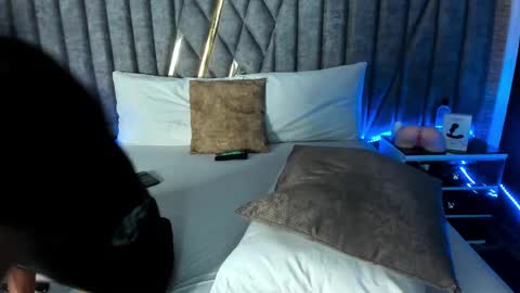 Nicolai online show from 02/15/26, 11:52