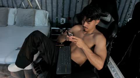 Snapshot of nicolaikarav chatting on 07/06/26, 01:19 Nicolai online show from 07/06/26, 01:19